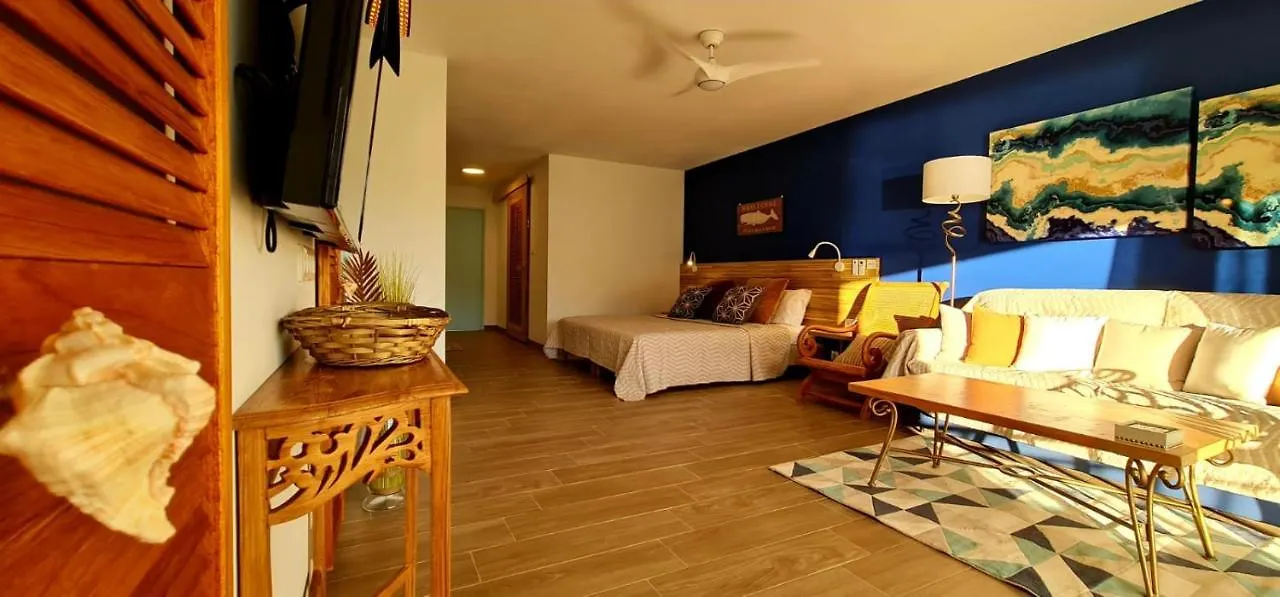 Charm And Sea, Large Studio Designed By Architect Cul de Sac Apartment